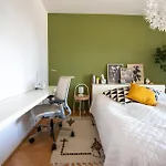 Modern 2Br Apartment Near Nivy Station & Downtown With Balcony & Fast Wifi Apartment Bratislava