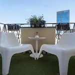 Apartment Modern 2Br Apartment Near Nivy Station & Downtown With Balcony & Fast Wifi *