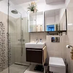 Modern 2Br Apartment Near Nivy Station & Downtown With Balcony & Fast Wifi Bratislava