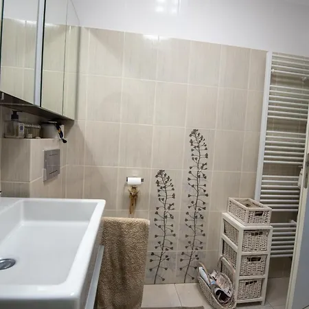 Apartmán Bright 2br Business & - Nivy - Balcony - Fast Wifi