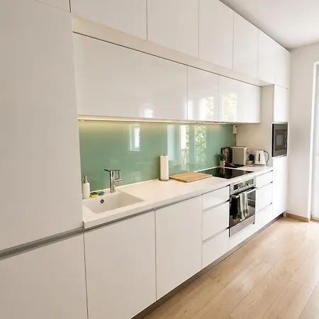 Bright 2br Business & - Nivy - Balcony - Fast Wifi Apartment Bratislava
