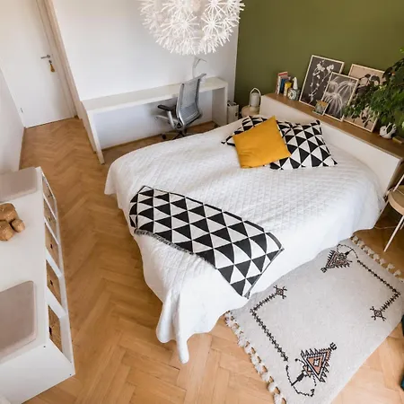 Bright 2br Business & - Nivy - Balcony - Fast Wifi