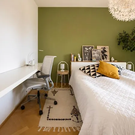 Apartment Bright 2br Business & - Nivy - Balcony - Fast Wifi *