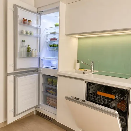 Bright 2br Business & - Nivy - Balcony - Fast Wifi Apartment Bratislava