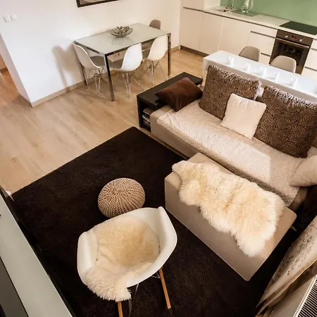Bright 2br Business & - Nivy - Balcony - Fast Wifi Apartment Bratislava