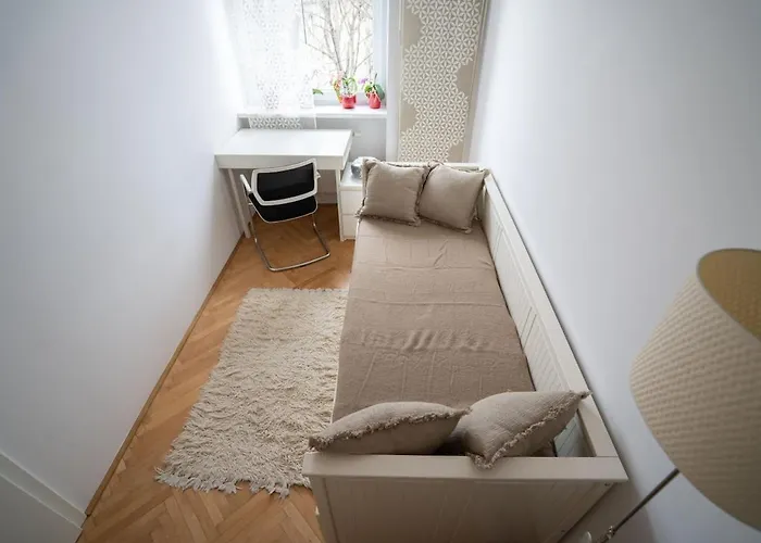 Spacious 2br - Nivy Mall - Fast Wifi - Balcony With View - Flex Check-in Lägenhet *