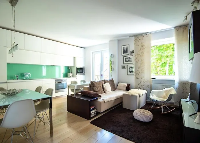 Spacious 2br - Nivy Mall - Fast Wifi - Balcony With View - Flex Check-in Bratislava